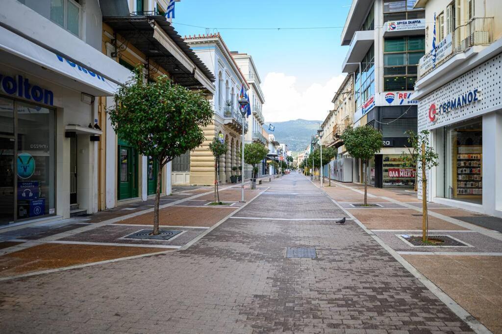 Stylish Urban Haven * Kalamata