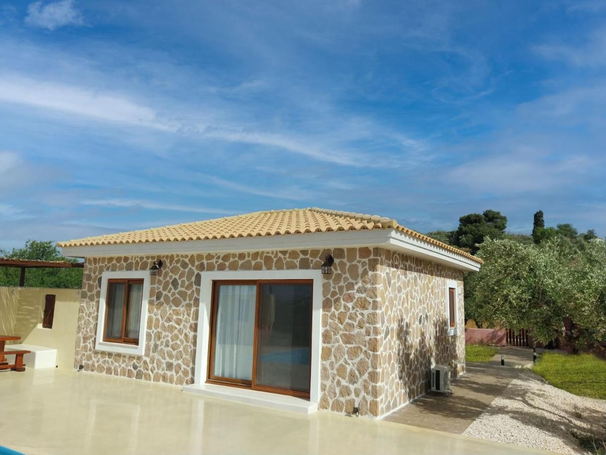 Akrolithos Villa