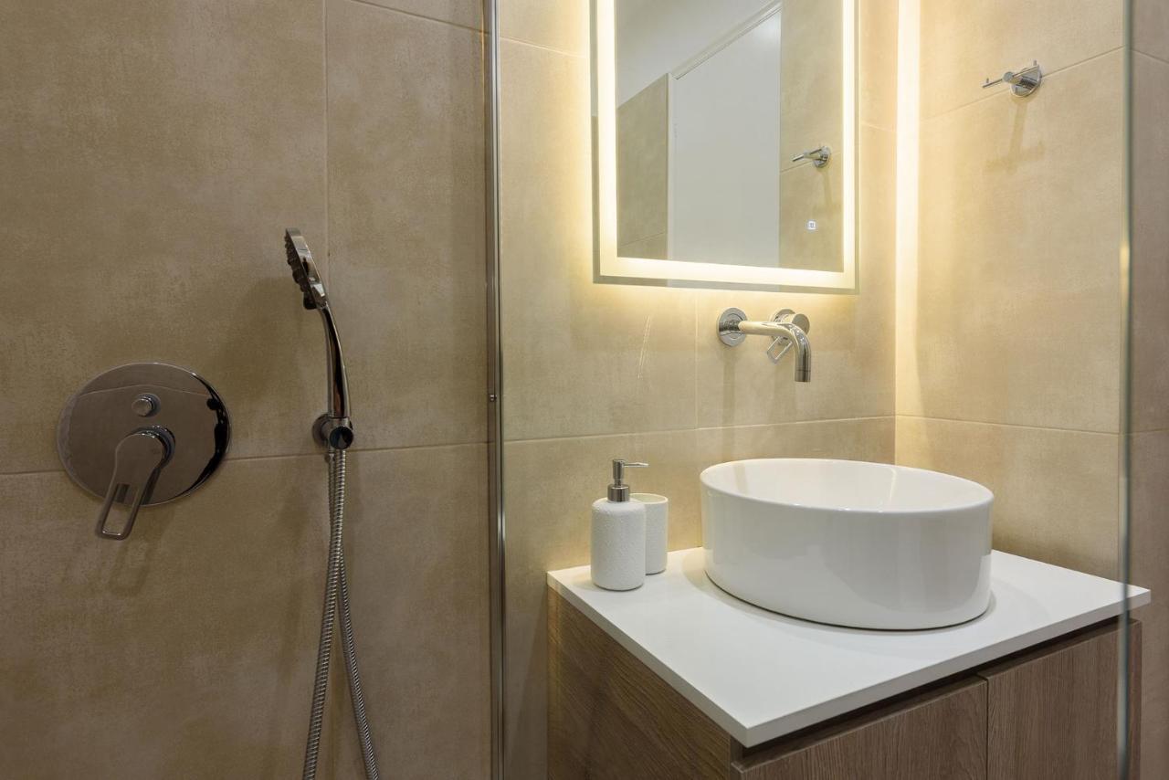 Sea Breeze Paros Apartment *