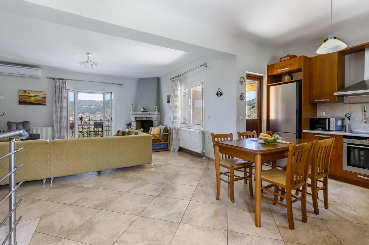 Holiday home Glyna House