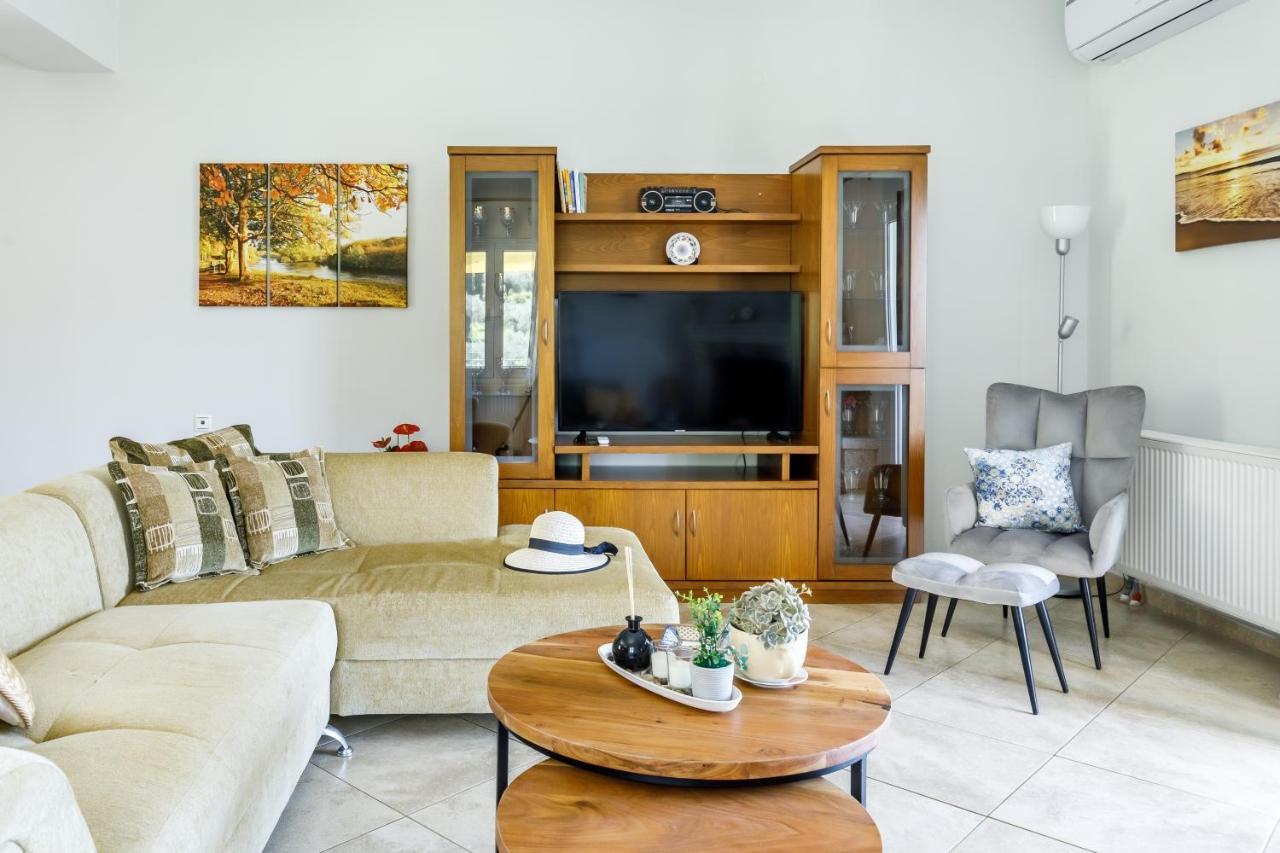 Holiday home Glyna House *
