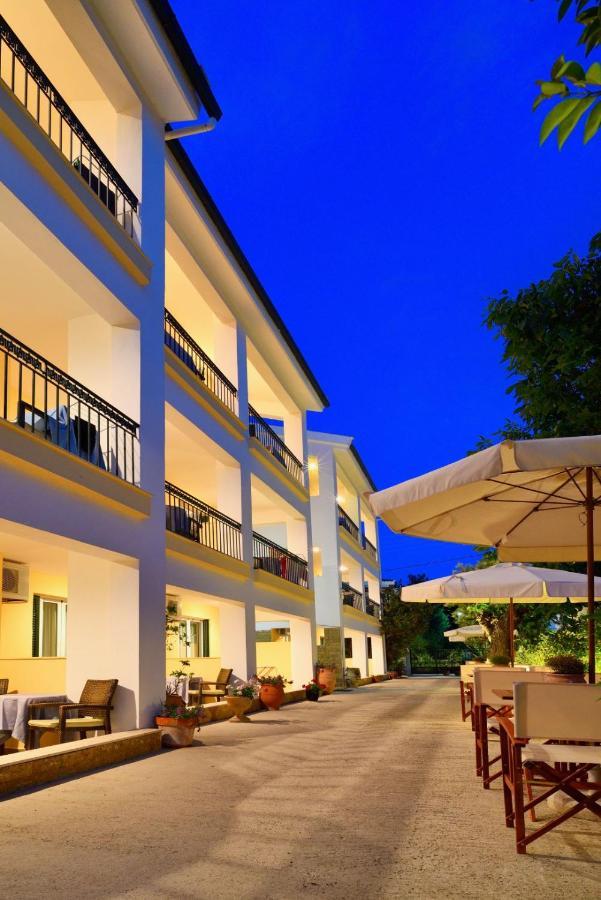 Studio Nikiti Beach *