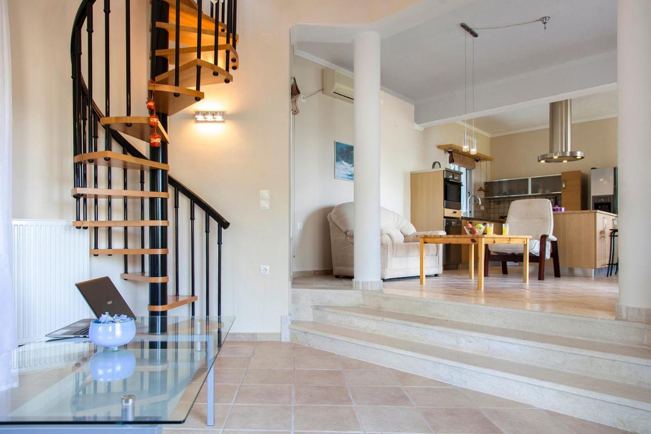 Victoria - 3 Bedroom With A Private Pool Villa Katokhorion (Lefkada)