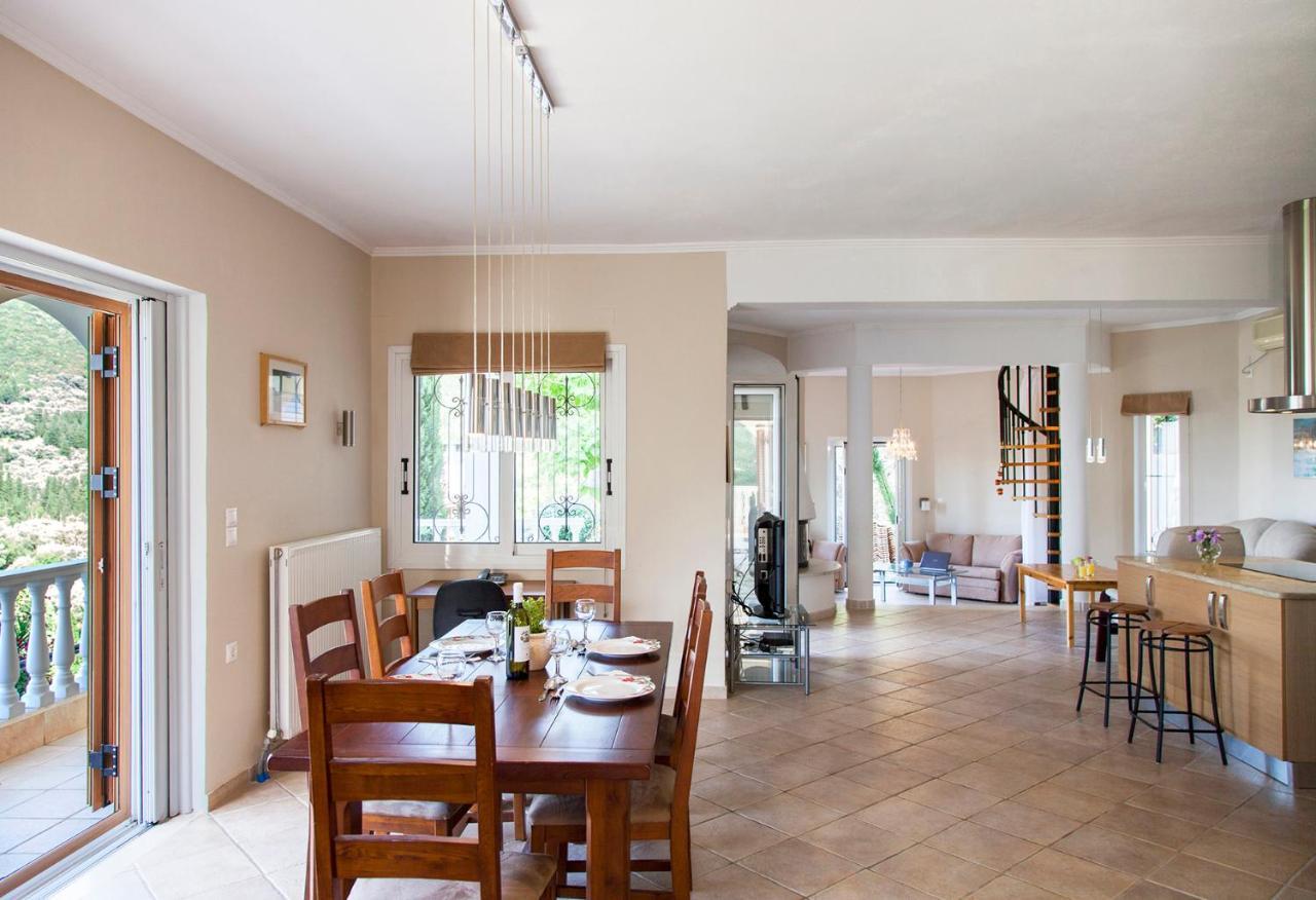 Victoria - 3 Bedroom With A Private Pool