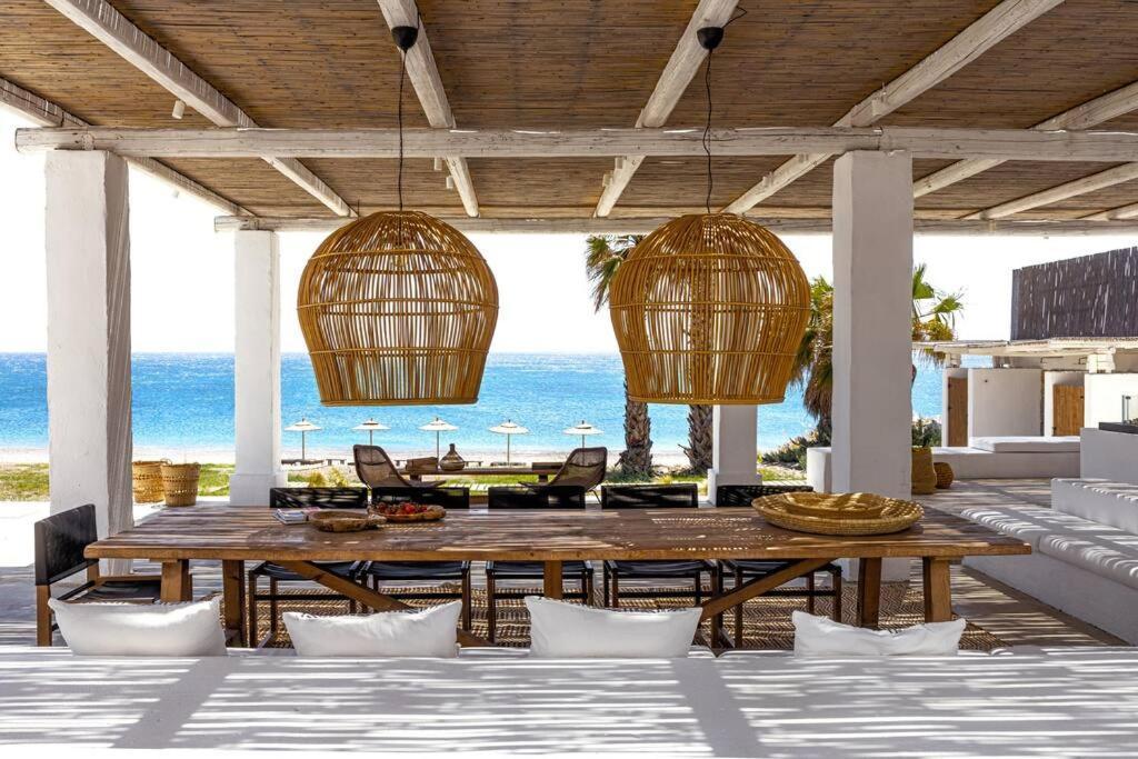 Beachfront Crystalia *