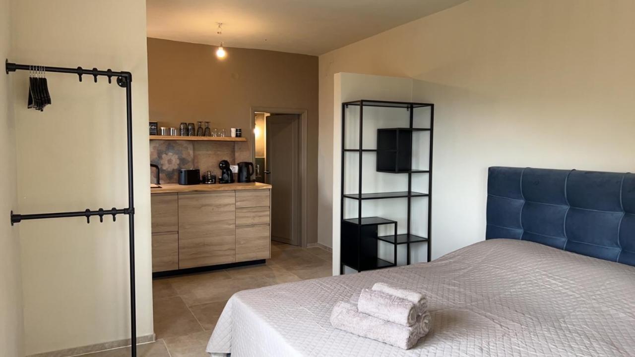 La Strade Apartments, Adults Only With Private Pool Katavolos