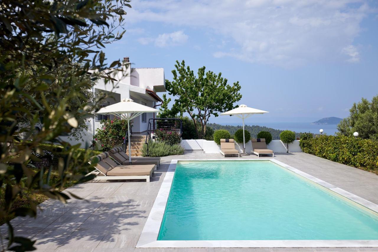 Villa Sithonian *