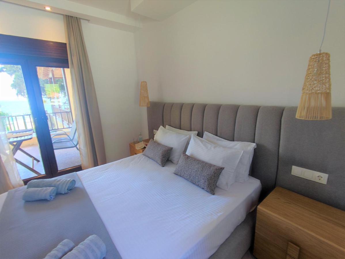 Mina's House Beachfront * Nikiti (Sithonia)