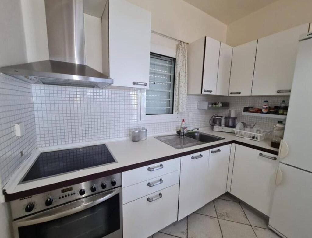 Holiday home Stunning Beachfront For Rent
