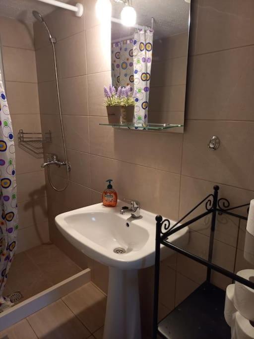Asteri Sea View Apartment, Seafront Apartment *