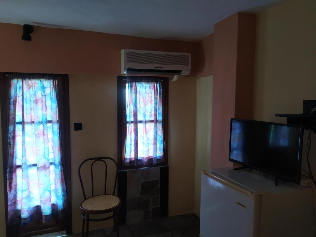 Double With Two Single Beds * Tsagarada