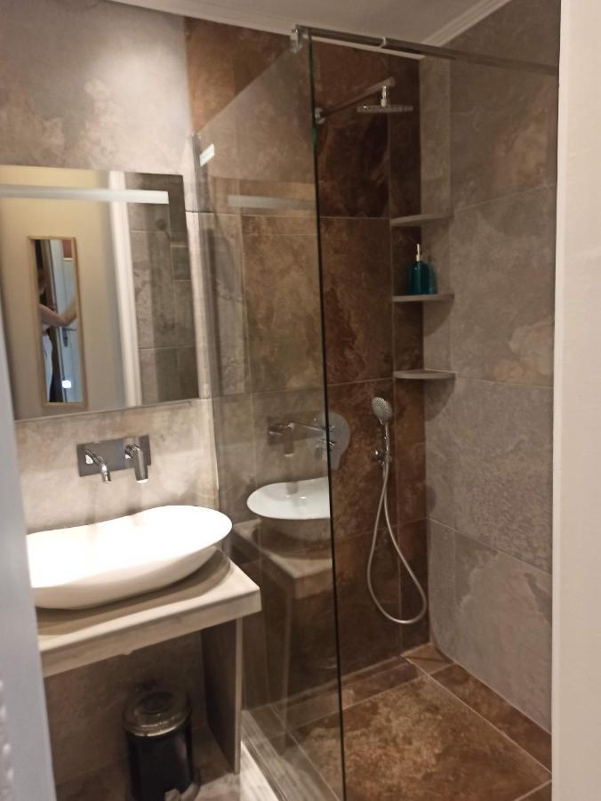 Katerina's Maisonnette * Loutraki (Corinthia)