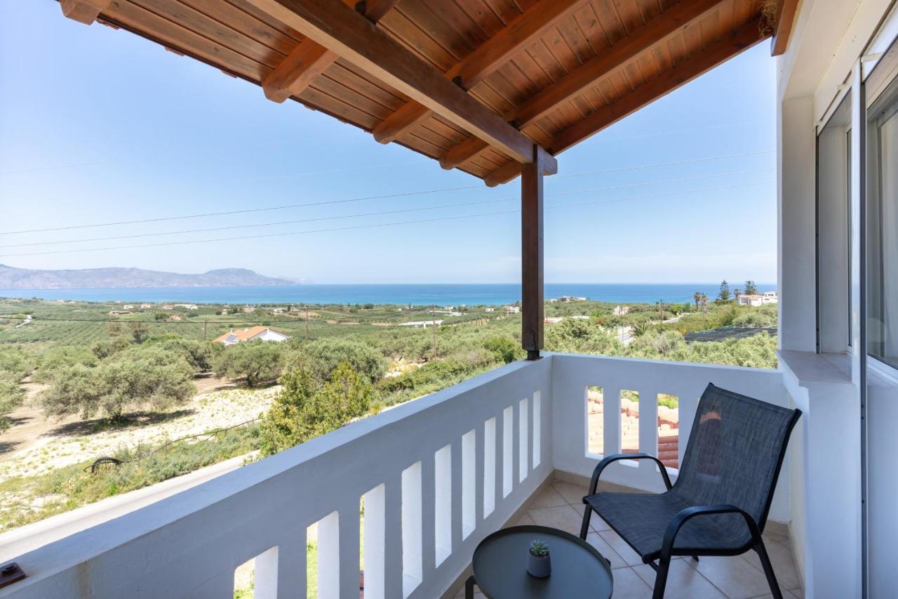 Aparthotel Lyrids