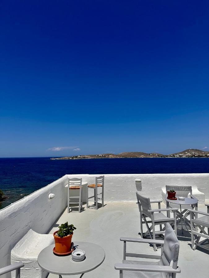 Nostos Parikia (Paros)