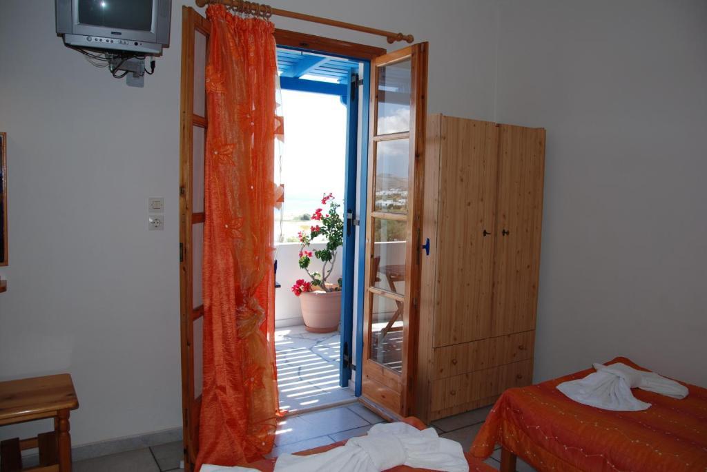 Koulas - Red Aparthotel Agios Prokopios (Naxos)