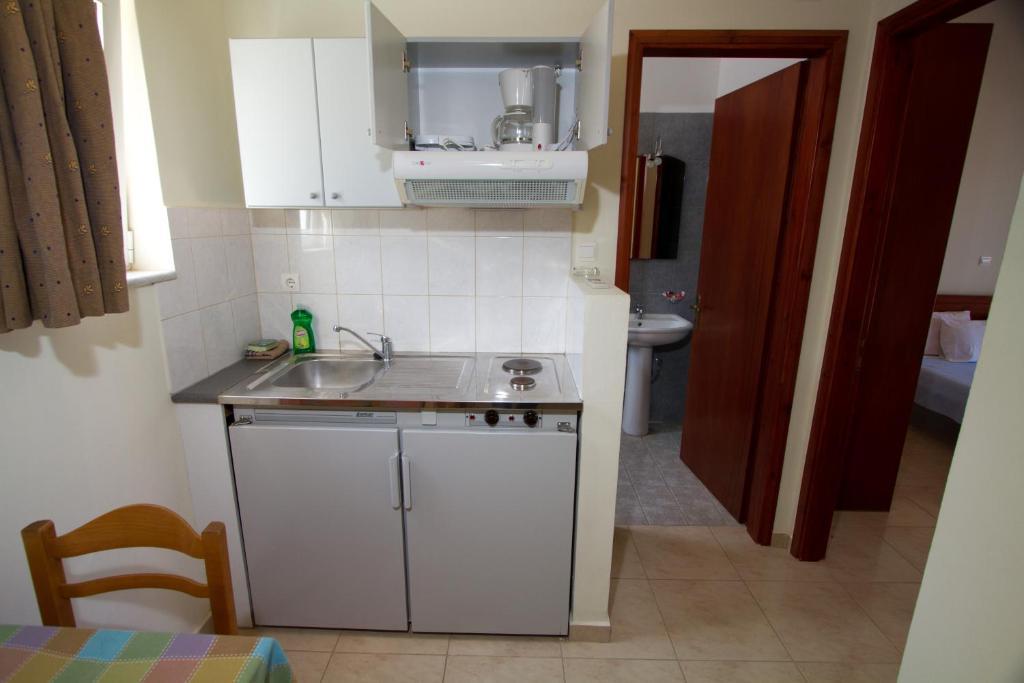 Nikos Apartment *