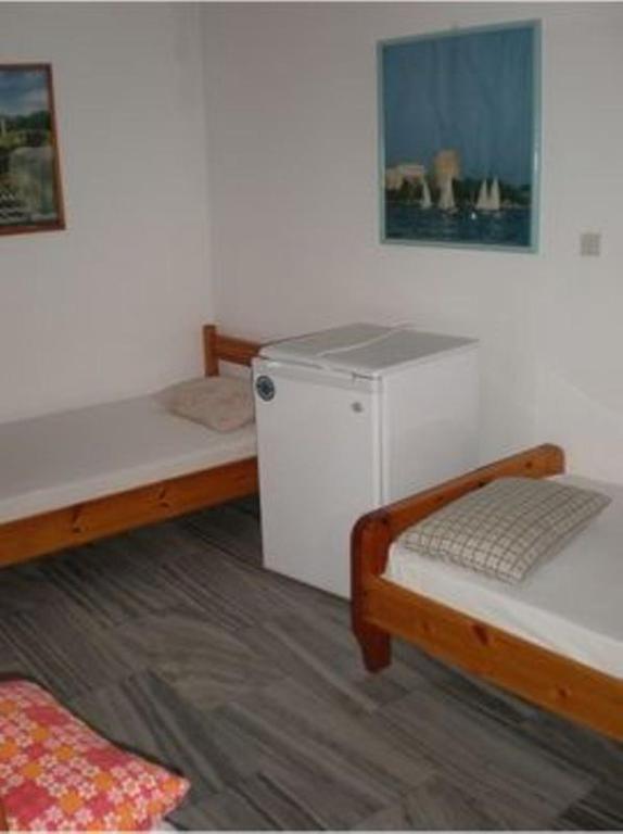 Artemis Aparthotel *