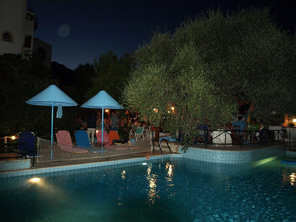 Kastro Aparthotel