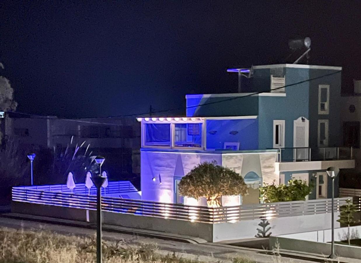 Seabreeze - With Jacuzzi & Heated Pool Villa