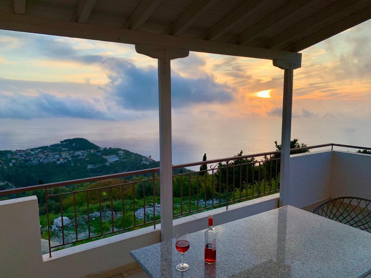 Villari Lefkas *