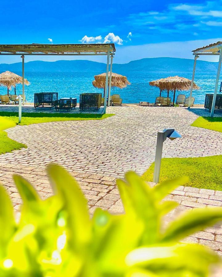 Makis Aparthotel 3*