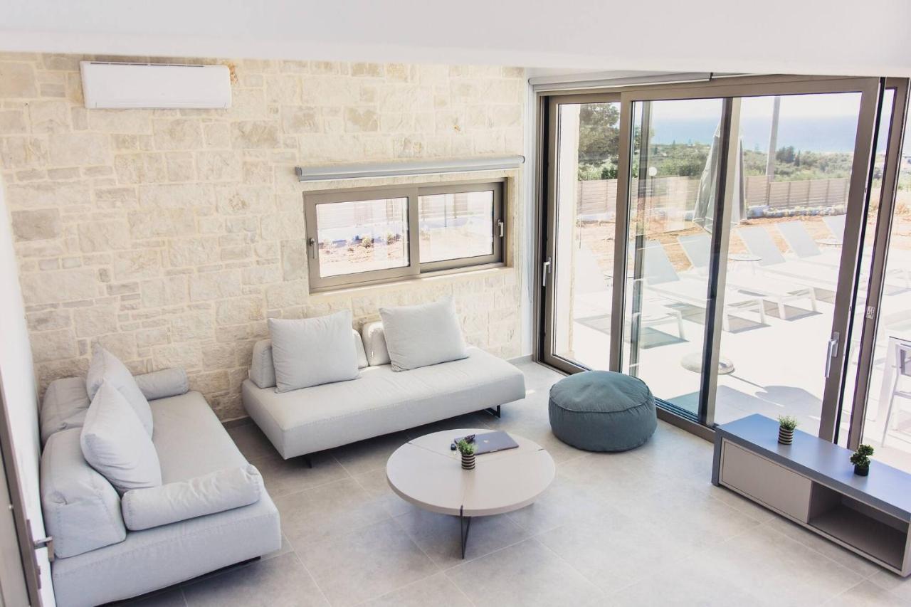 Starlight Guro - 4bd, 4ba, 4min To