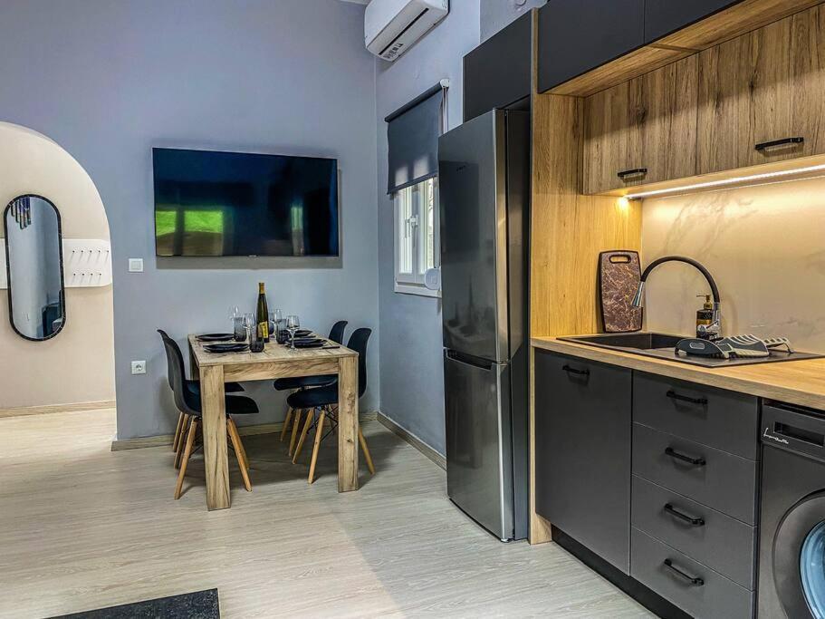 Poseidon's Bayview Apartment