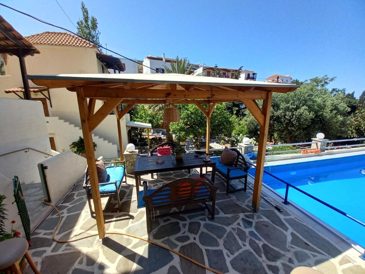 Villa Rena 3* Batsi (Andros)