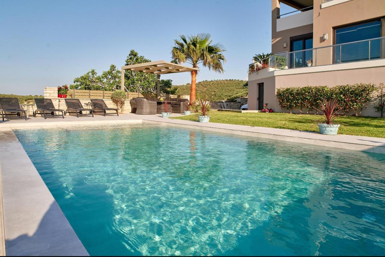 Luxury Argi Infinity Private Pool Villa Kissamos