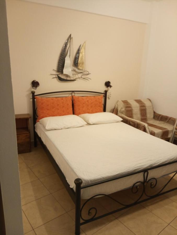 Nektaria On The