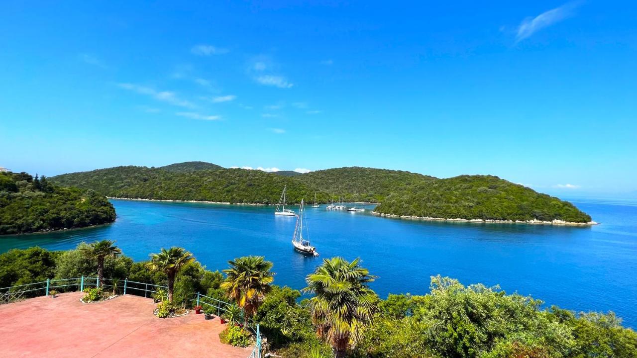 Villa Azure &