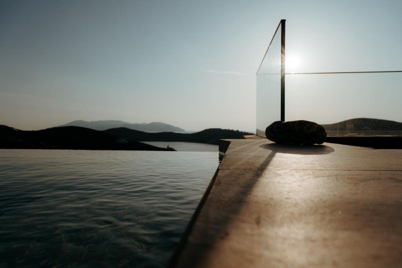 Mirabilis Villa