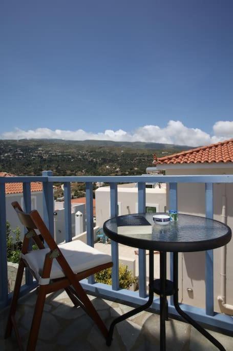 Captain's Nest * Andros Town