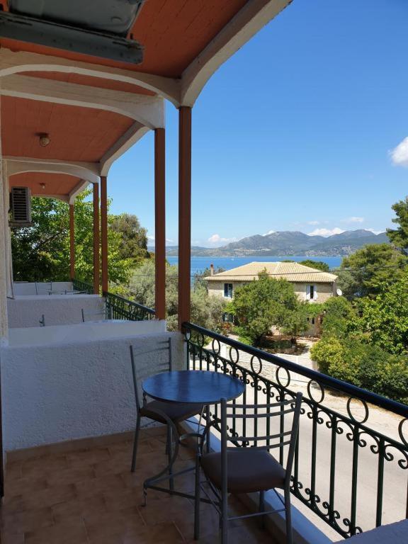 Alexandros B Hotel Nikiana