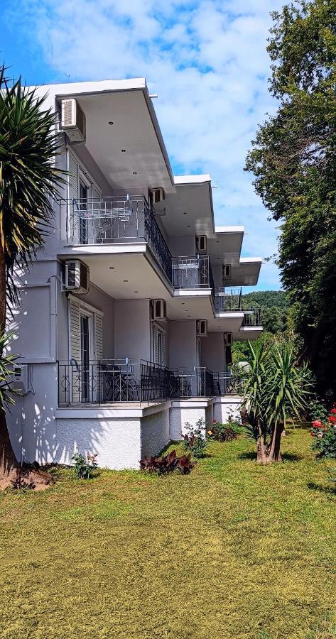 Petros Valtos Apartment Parga