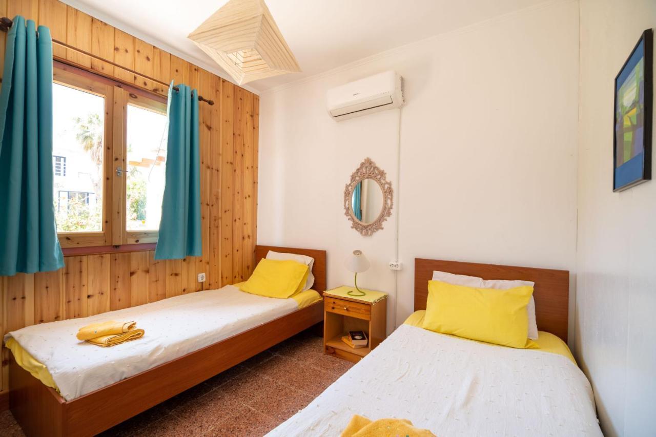 Apartment Milos & House Frangocastelo