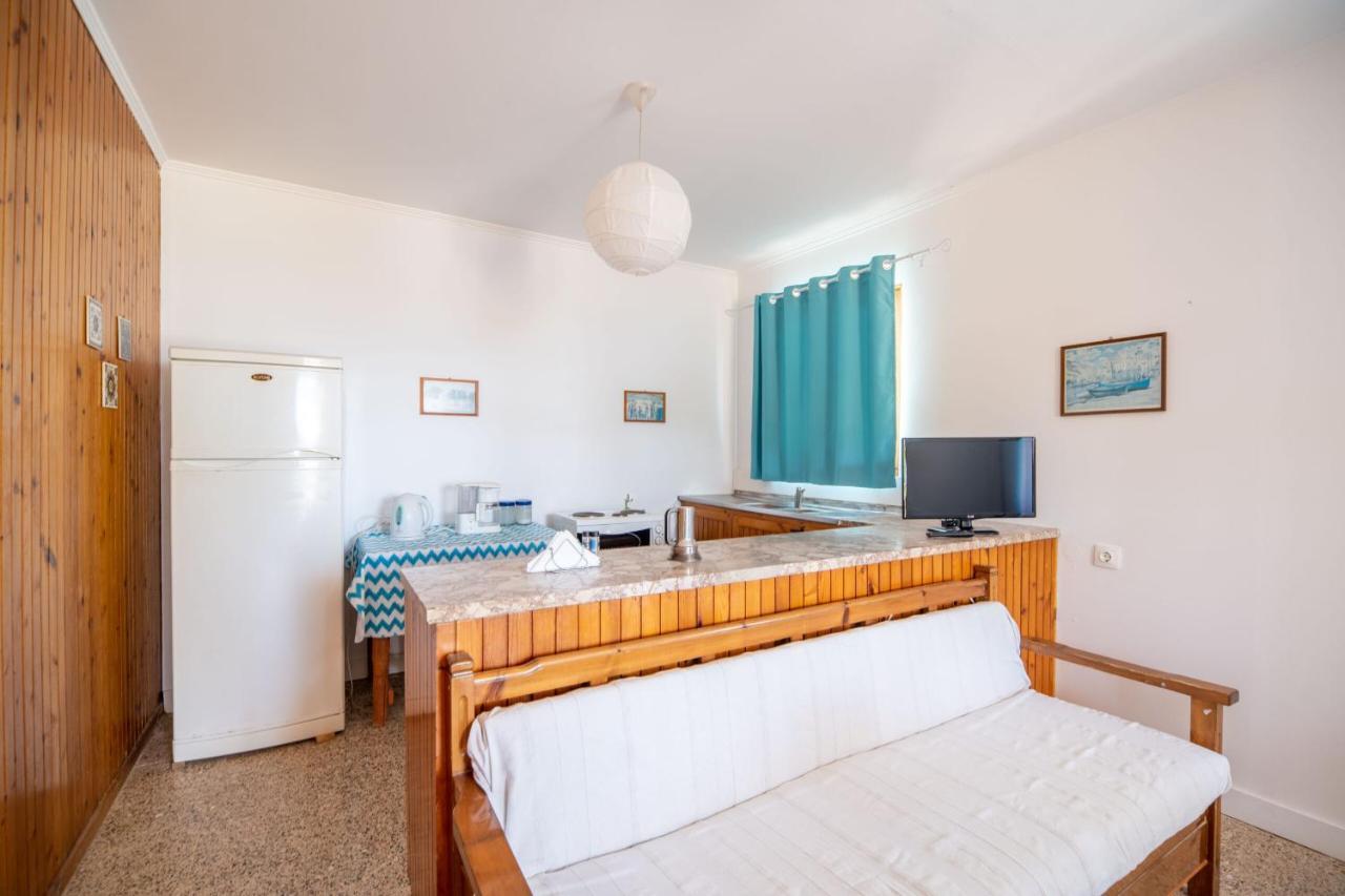 Milos & House Apartment Frangocastelo