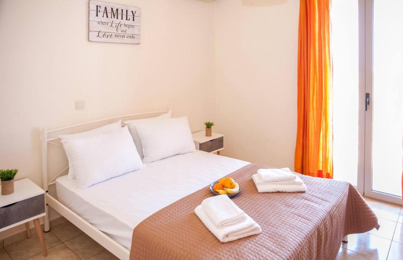 Family Hera With Sea View Panormos (Crete)
