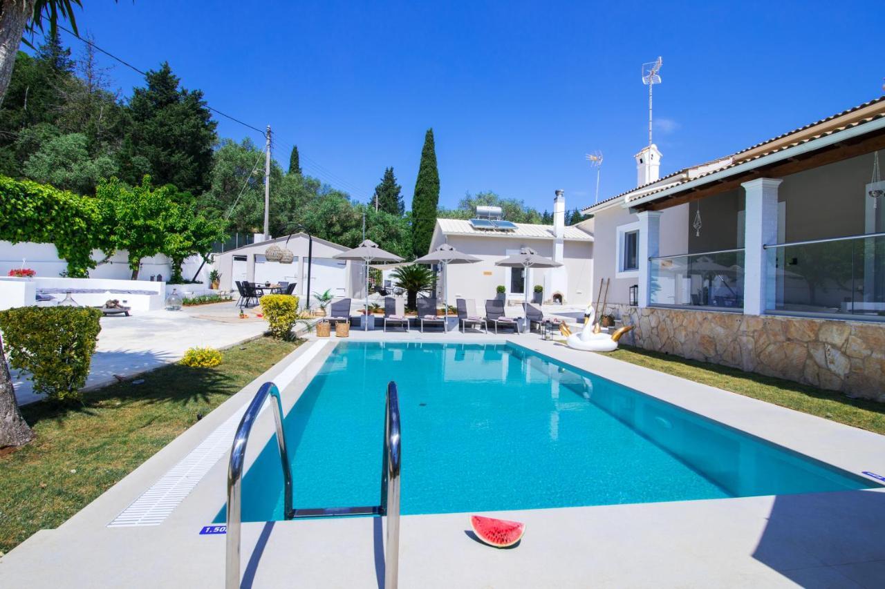 Villa Grande Terra With Swimming Pool Spartylas