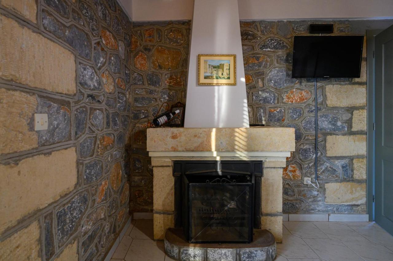 σελήνη Kotronion (West Mani)