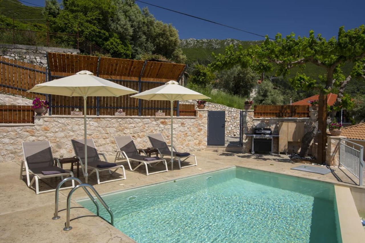 Panoutsis - Lefkada Villa *