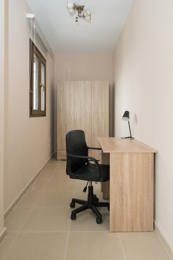 Lakis Apartment