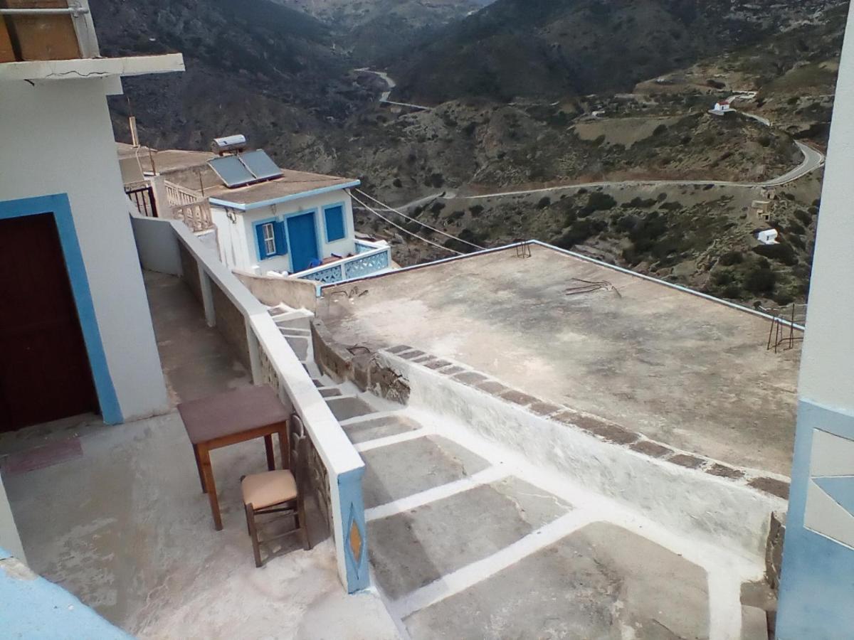 With Amazing Mountain View Apartment Olympos (Karpathos)