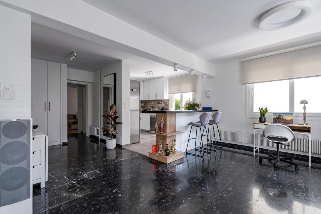 The Black Marble - Sea View, 2br, 2ba By Bnc Athens