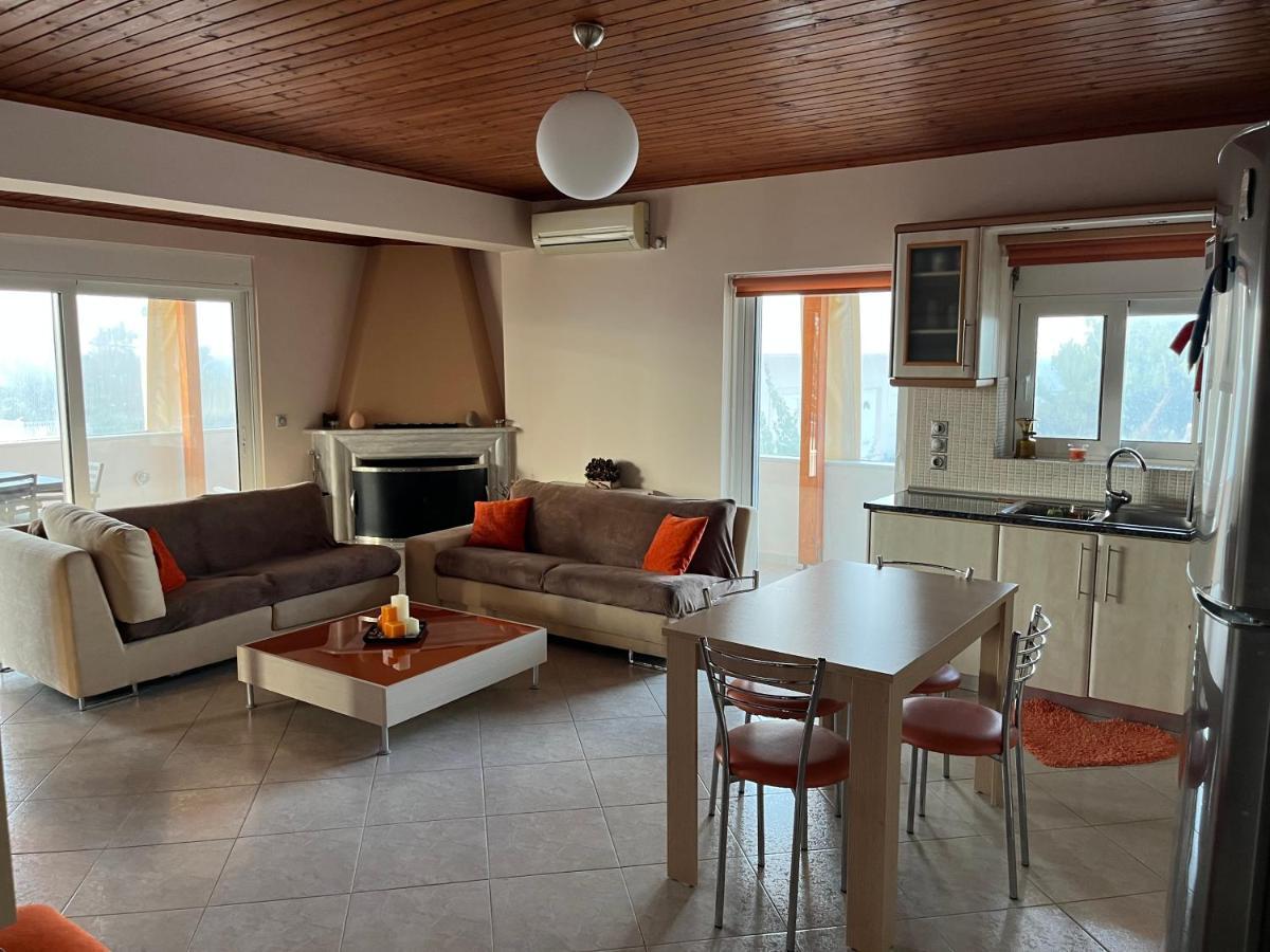 Apartment Chris Luxury Apartment,near Athens Airport! Artemida (Attica)