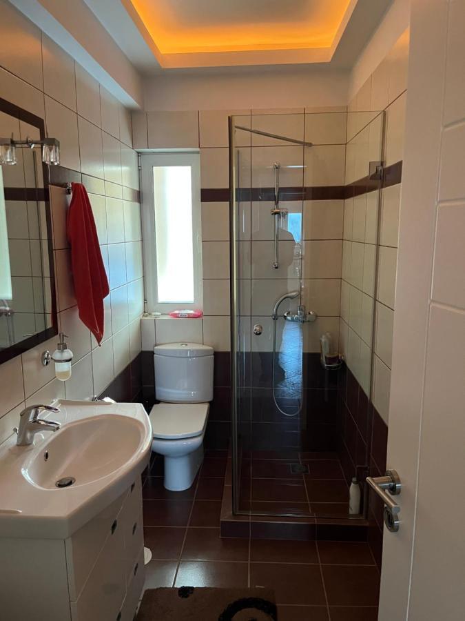 Apartment Chris Luxury Apartment,near Athens Airport!