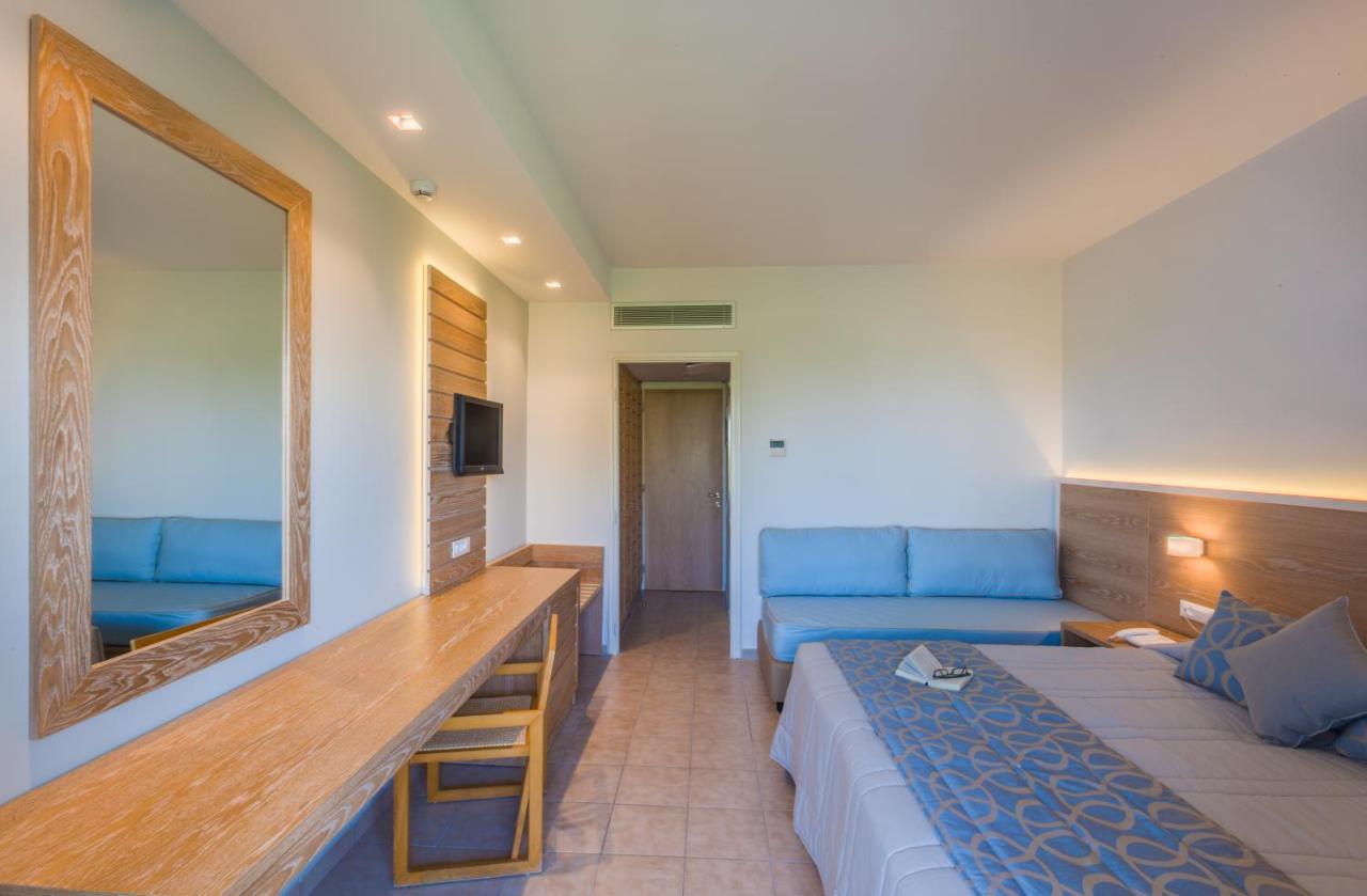 Tigaki Beach Hotel Hotel 4*