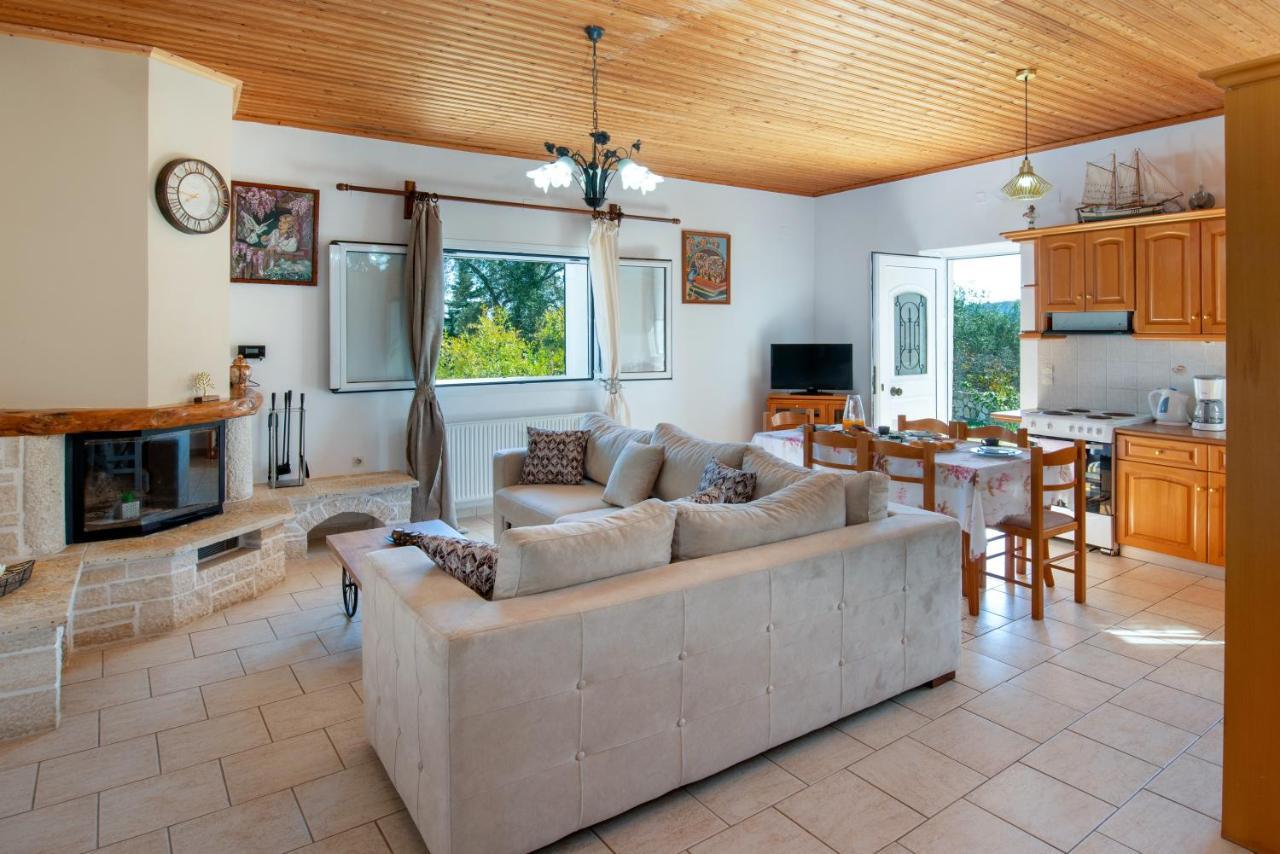 Ranias Dell Olivetto Apartment Gaios