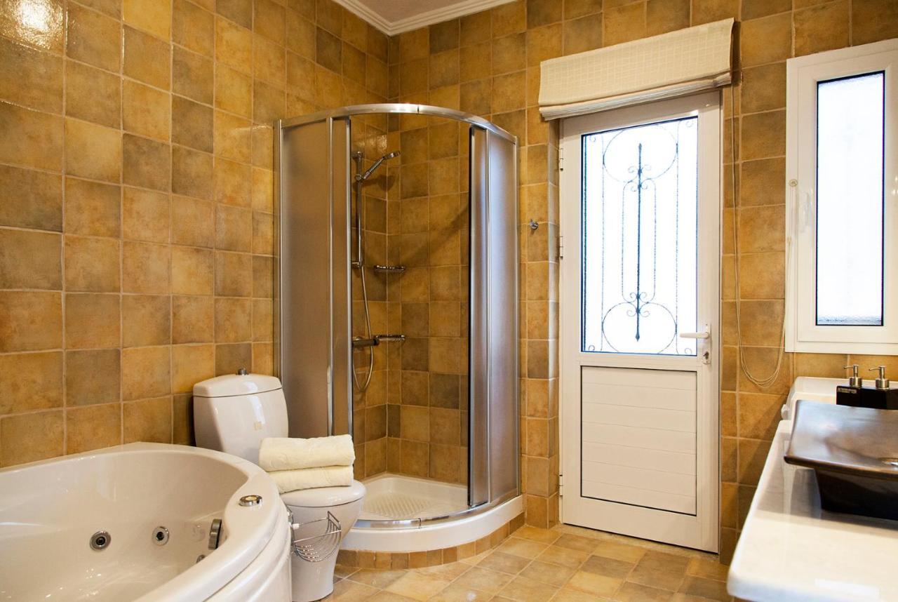 Victoria - 3 Bedroom With A Private Pool Villa *