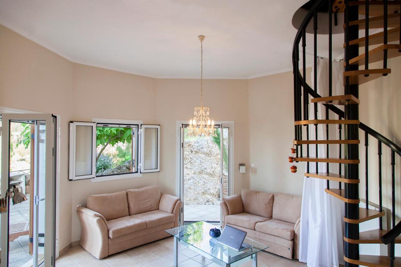 Victoria - 3 Bedroom With A Private Pool Villa